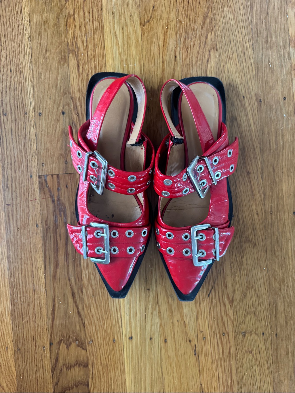 Feminine Buckle Ballerinas In Red